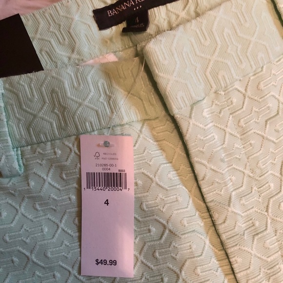 Banana Republic Shorts - Picture 2 of 3